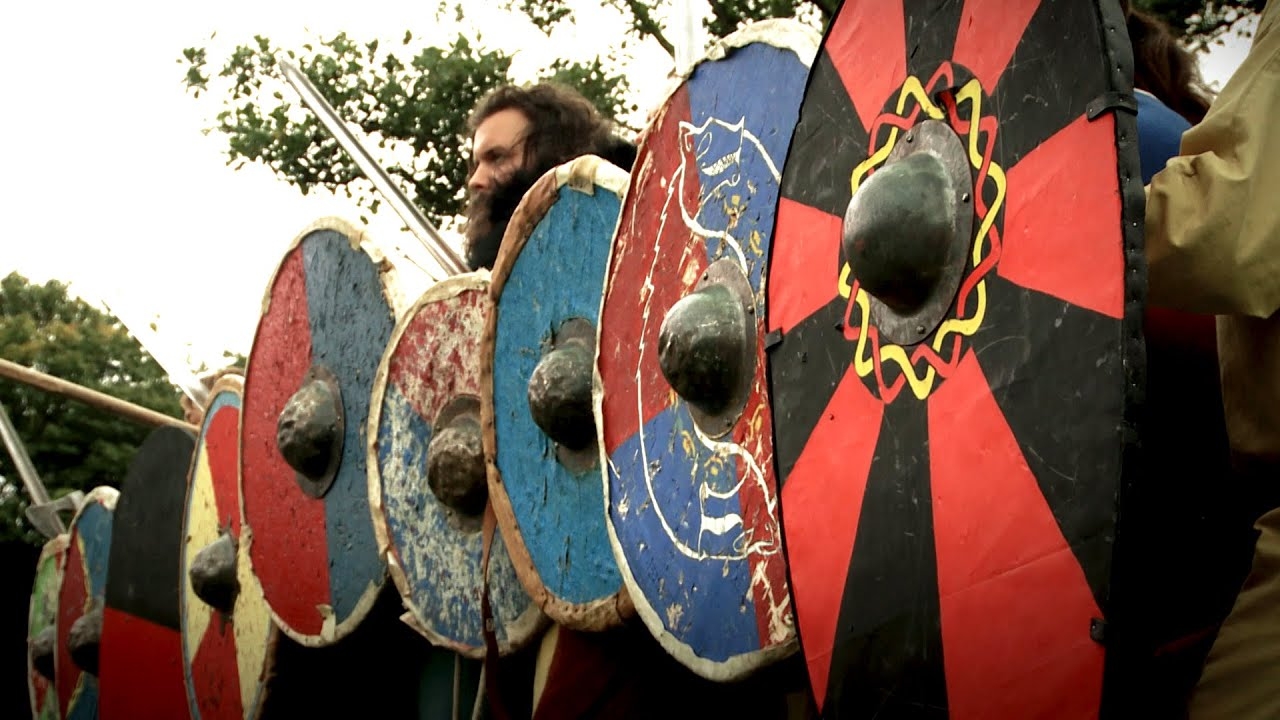 Medieval Tactics How Does A Shield Wall Work YouTube